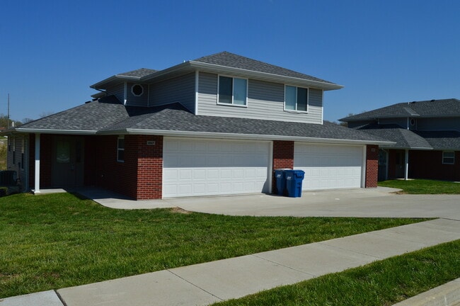 property at 1067-1069 Emily Lane
