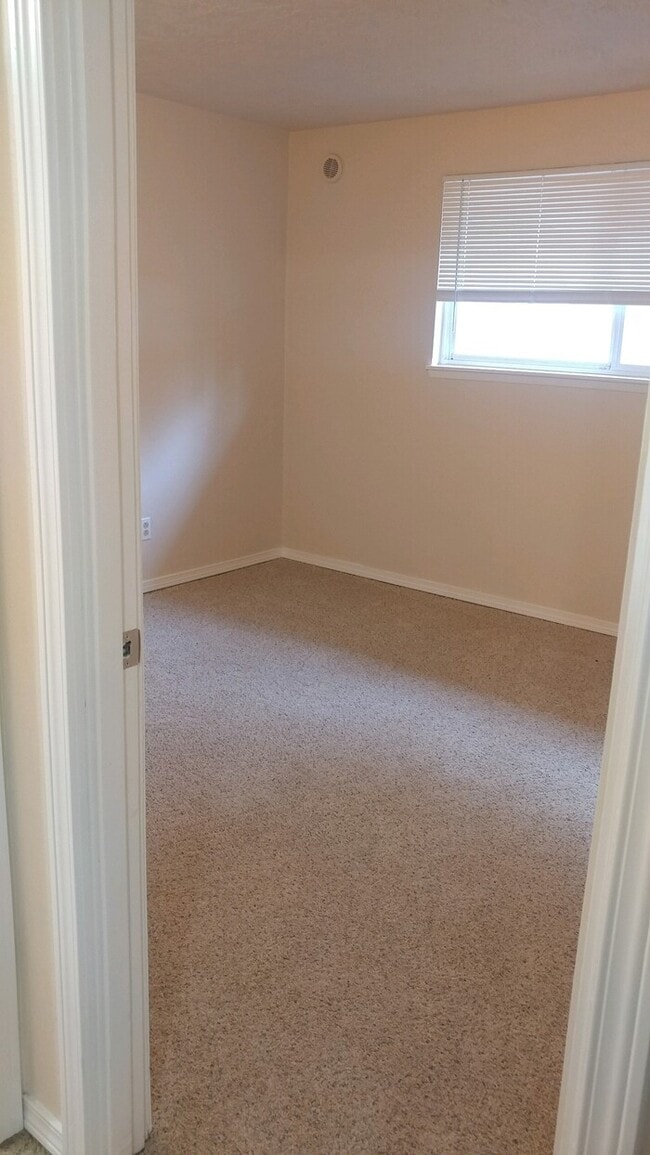 property at 62 E Hemlock Ct