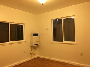 2011 Ashton Ave in Menlo Park, CA - Building Photo - Building Photo