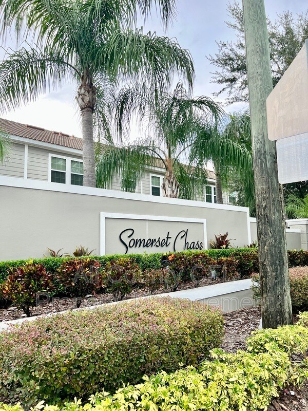 519 Glastonbury Dr in Orlando, FL - Building Photo - Building Photo