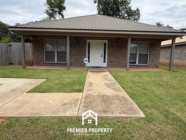 property at 3304 Moody St