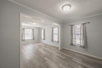 1009 S Waco St in Weatherford, TX - Building Photo - Building Photo