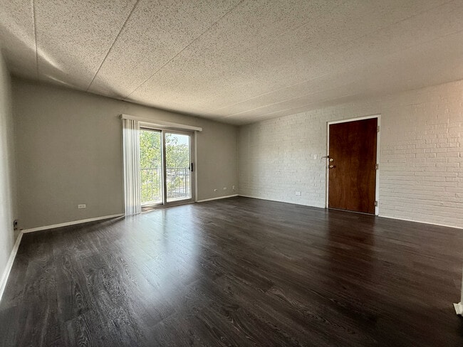 3852 N Parkway Dr in Northbrook, IL - Building Photo - Building Photo