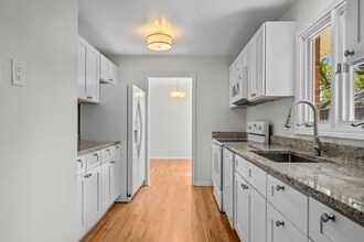 2500-2502 Green Bay Rd in Highland Park, IL - Building Photo - Building Photo