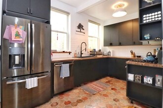 820 Grand St in Jersey City, NJ - Building Photo - Building Photo