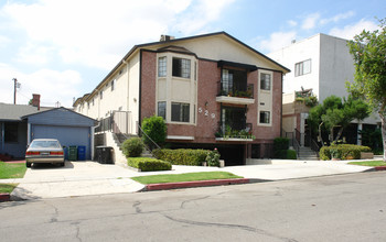 529 E Cedar Ave in Burbank, CA - Building Photo - Building Photo