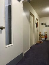 329 Ridge Point Cir, Unit 23 in Bridgeville, PA - Foto de edificio - Building Photo