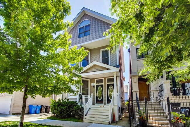 property at 1415 W Barry Ave