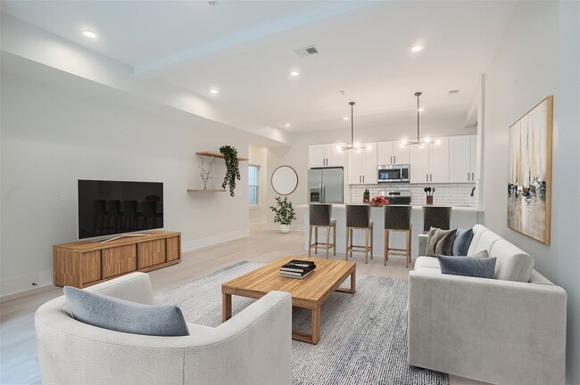 1830 W Cuyler Ave, Unit 1