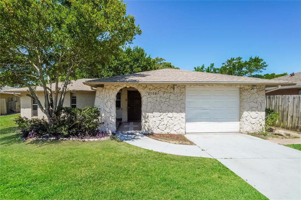 6503 Ridge Crest Dr in Port Richey, FL - Building Photo