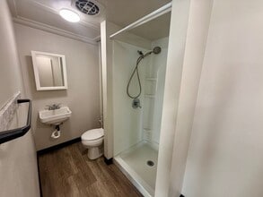 1305 Merrill Ave in Wausau, WI - Building Photo - Building Photo