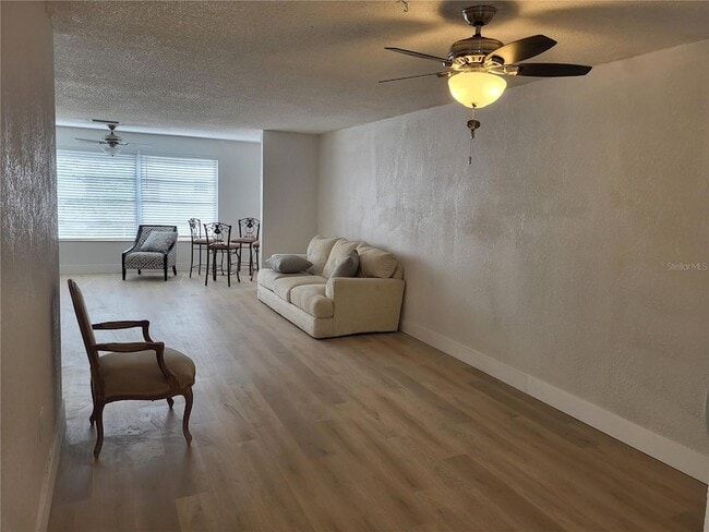 5521 80th St N, Unit 312 in St. Petersburg, FL - Building Photo - Building Photo