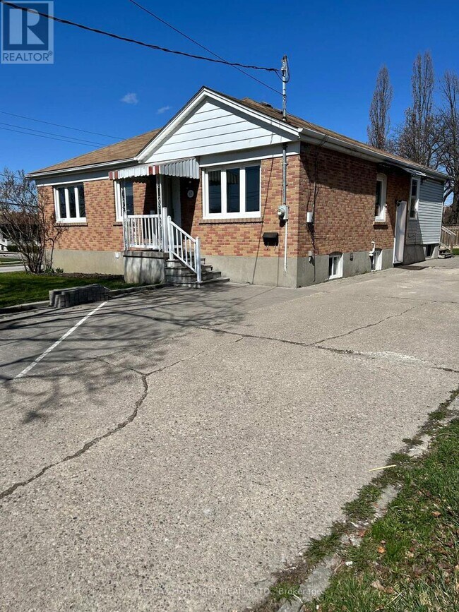 63 Lockerbie Ave in Toronto, ON - Building Photo - Building Photo