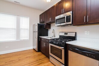 4905 W Cuyler Ave in Chicago, IL - Building Photo - Building Photo