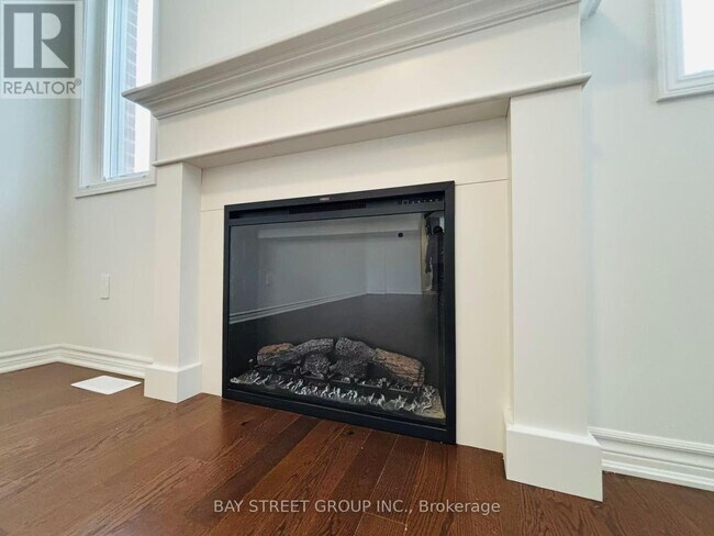 127 Azure Dr in Markham, ON - Building Photo - Building Photo