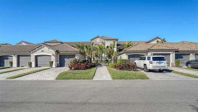 5537 Palmer Cir in Bradenton, FL - Building Photo - Building Photo