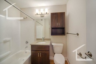 38 School St-Unit -B in Boston, MA - Building Photo - Building Photo