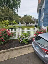 675 Courtland Ave, Unit 675 Courtland Ave in Bridgeport, CT - Building Photo - Building Photo