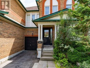 3974 Discovery Ct in Mississauga, ON - Building Photo - Building Photo