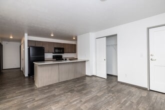 Yukon at Benson in Sioux Falls, SD - Building Photo - Building Photo