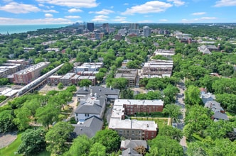 2303 Ridge Ave in Evanston, IL - Building Photo - Building Photo