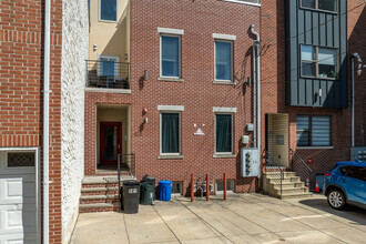 825 N 20th St in Philadelphia, PA - Building Photo - Building Photo