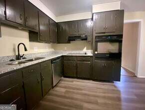 209 Scarborough Rd in Centerville, GA - Building Photo - Building Photo