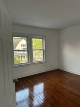 274 Summit Ave, Unit Apartment 2 in Mount Vernon, NY - Foto de edificio - Building Photo