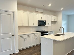 445 Randolph Vw Dr in Midlothian, VA - Building Photo - Building Photo