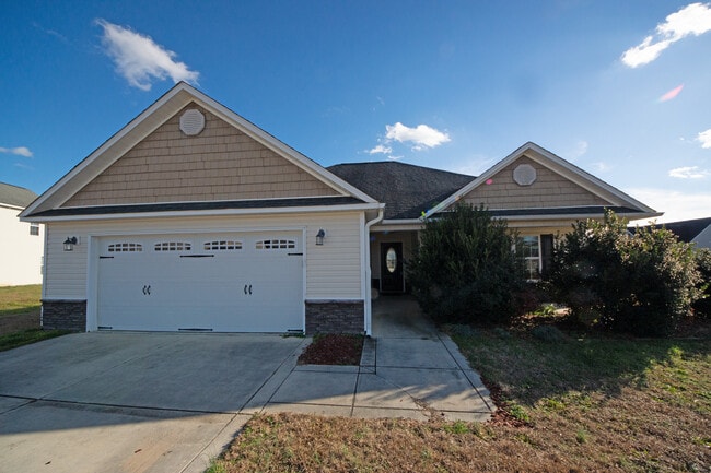 300 Cadenza Ln in Richlands, NC - Building Photo - Building Photo