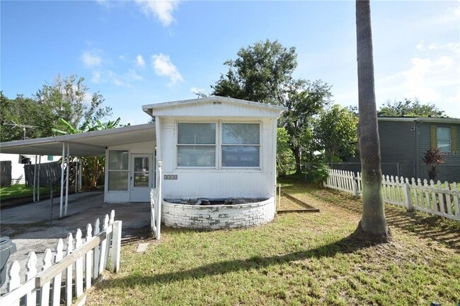 3310 Peachtree Hill Rd in Lakeland, FL - Foto de edificio - Building Photo