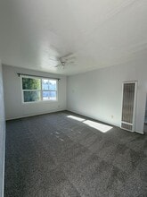 402 E 18th St in Farmington, NM - Building Photo - Building Photo