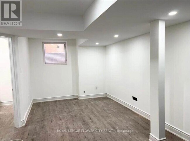 172 Southlake Blvd in Brampton, ON - Building Photo - Building Photo
