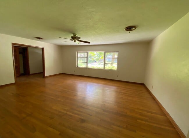 930 NW 36th Ave in Gainesville, FL - Building Photo - Building Photo