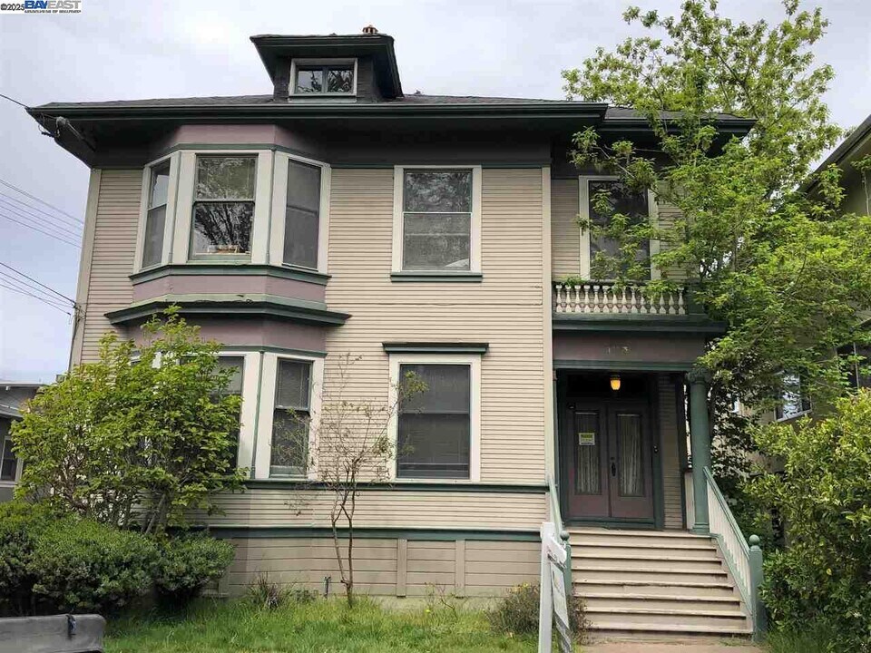 1173 Park Ave E in Alameda, CA - Building Photo