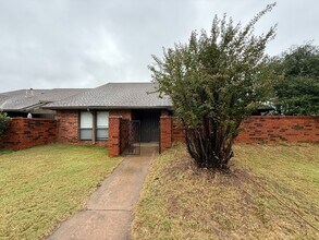 2831 E 81st Pl in Tulsa, OK - Building Photo - Building Photo