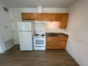 816 Rivas St in San Antonio, TX - Building Photo - Interior Photo