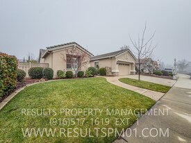 524 Northfield Ln in Lincoln, CA - Building Photo