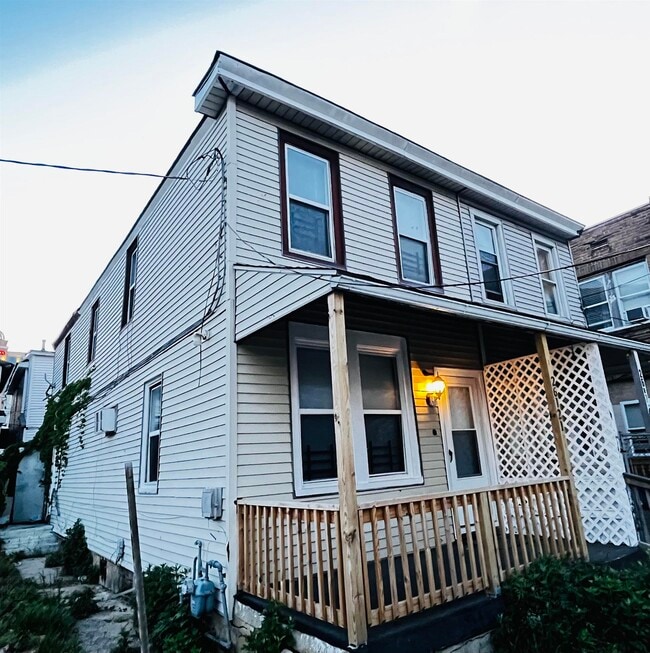 26 1/2 S Georgia Ave in Atlantic City, NJ - Building Photo - Building Photo