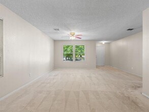 7605 Mosspoint Ct in Denton, TX - Building Photo - Building Photo