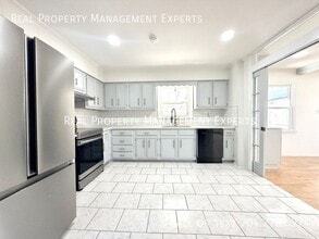 10109 Windrift Rd in Charlotte, NC - Building Photo - Building Photo