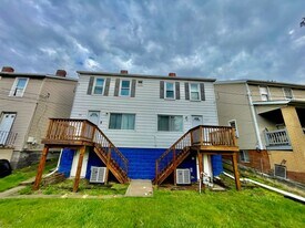 625 Vanadium Rd in Bridgeville, PA - Building Photo