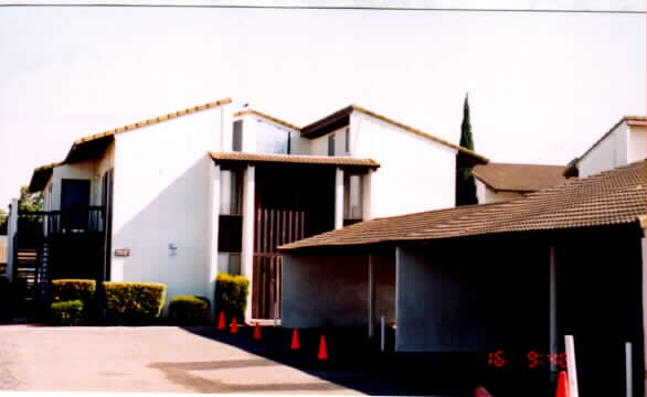 Pacific Point Apartments in Oxnard, CA - Building Photo - Building Photo