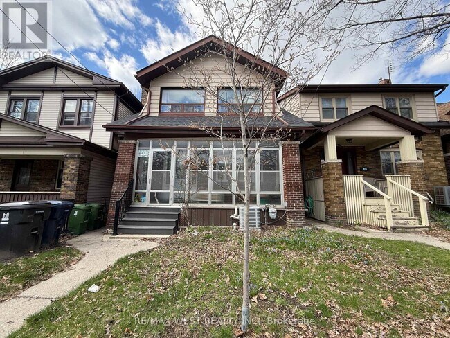 48 Keystone Ave in Toronto, ON - Building Photo - Building Photo