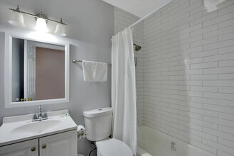 4206 Castleman Ave, Unit 1W in St. Louis, MO - Building Photo - Building Photo