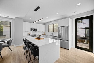 4844 Ingersoll Ave in Des Moines, IA - Building Photo - Building Photo