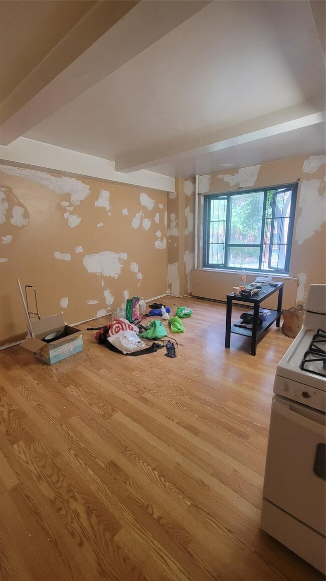1604 Metropolitan Ave in Bronx, NY - Building Photo - Building Photo