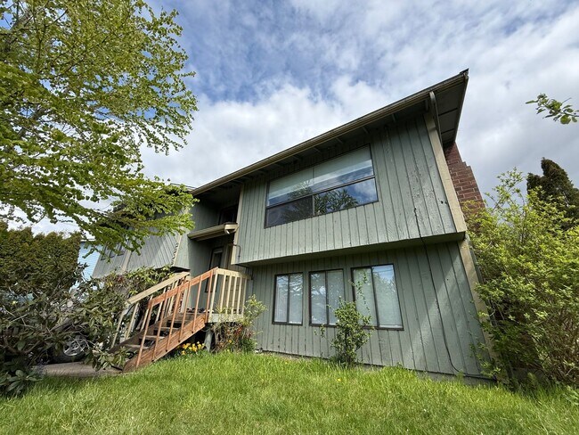 2808 St Clair St in Bellingham, WA - Building Photo - Building Photo