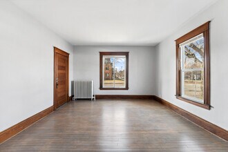 1201 7th St SE, Unit 1201-1 in Minneapolis, MN - Building Photo - Building Photo