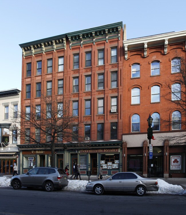 131 Washington St in Hoboken, NJ - Building Photo - Building Photo